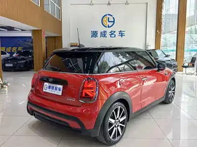 MINI MINI 2022
