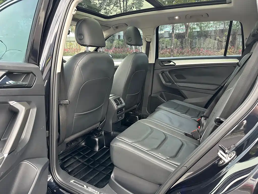 Volkswagen Tiguan L 2017 — фото 9