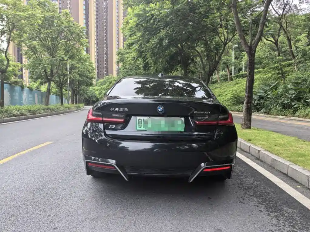 BMW i3 2024
