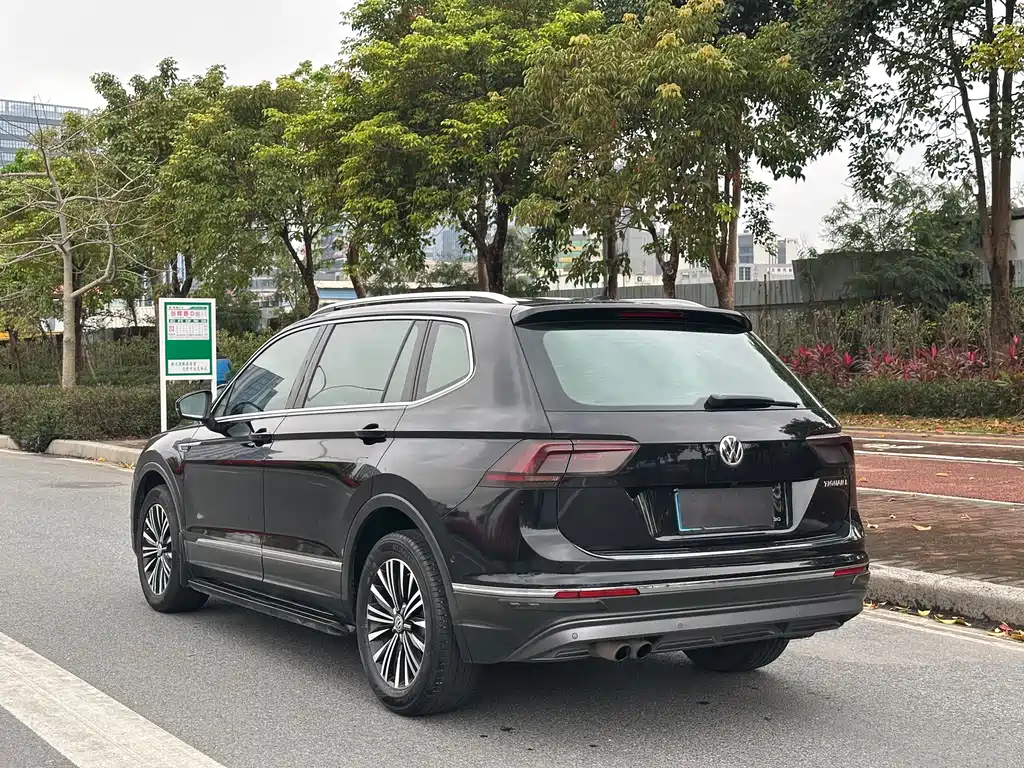 Volkswagen Tiguan L 2017 — фото 6