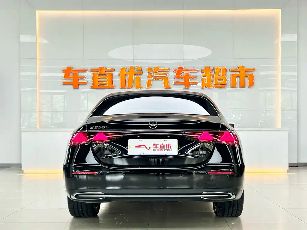 Mercedes-Benz E-Class 2024