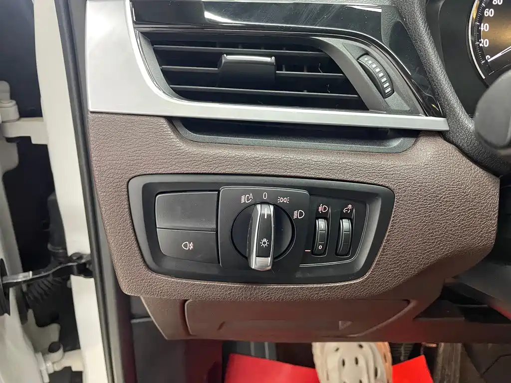 BMW X1 2022 — фото 18