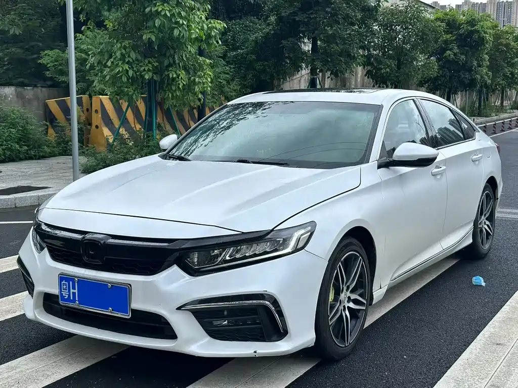 Honda Inspire 2020 — фото 1