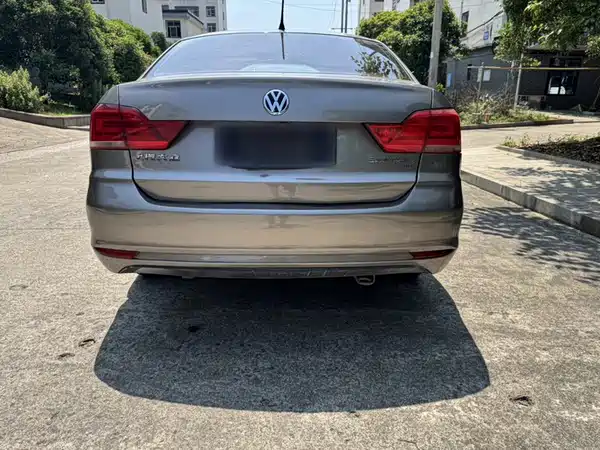 Volkswagen Santana 2016