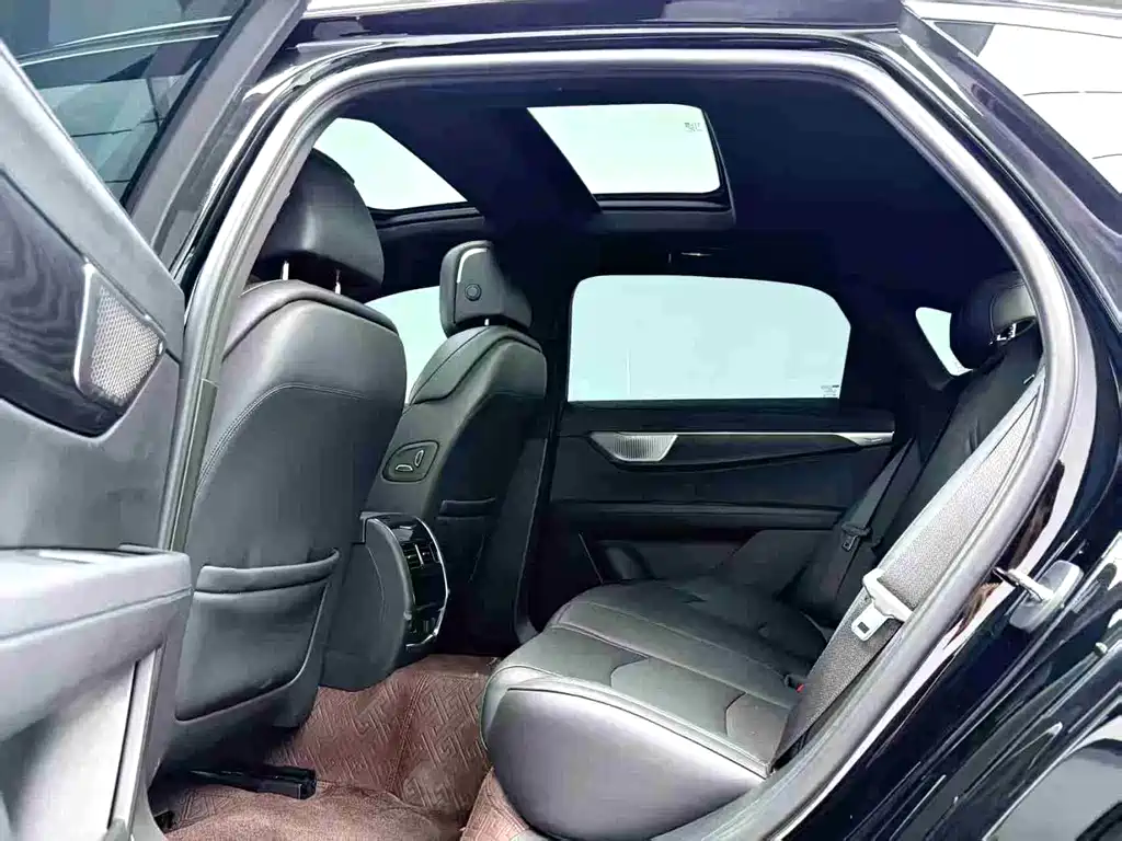 Cadillac CT6 2023 — фото 9