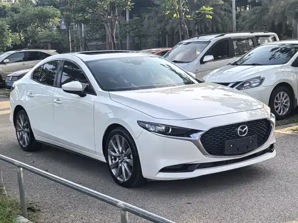 Mazda 3 Axela 2021