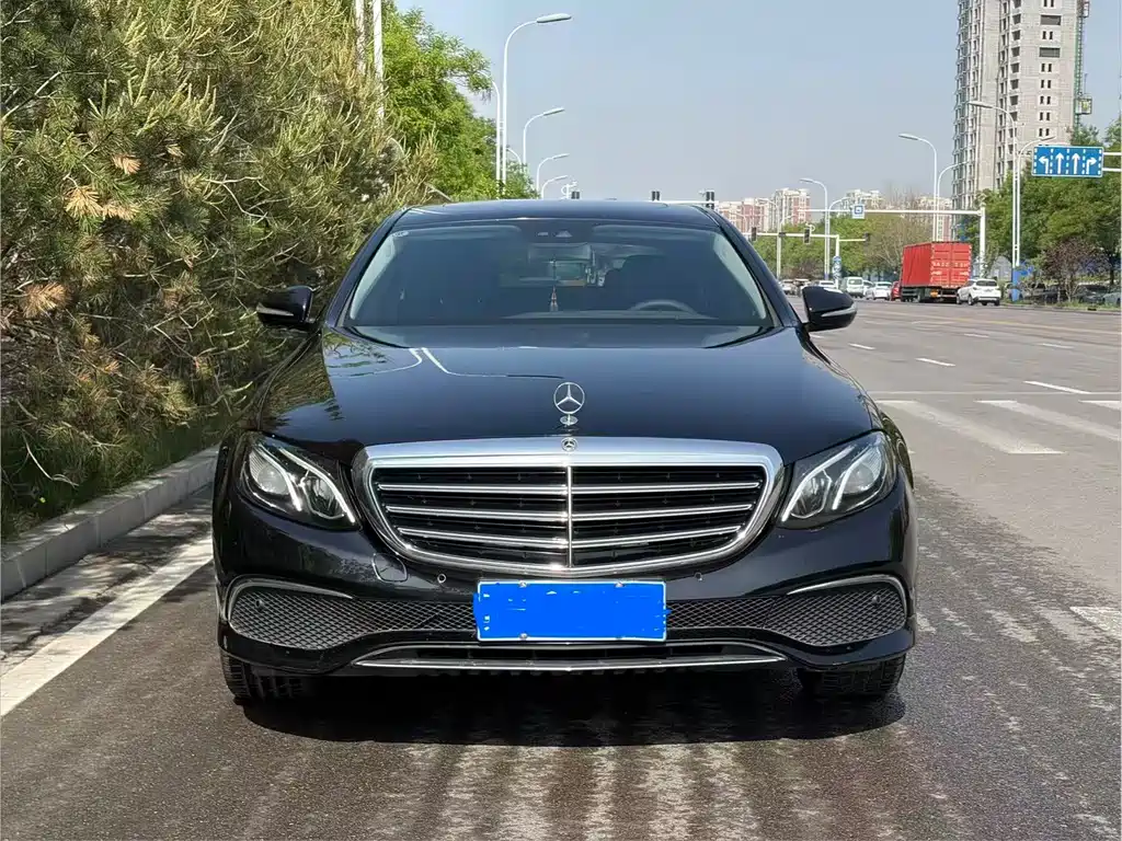 Mercedes-Benz E-Class 2017 — фото 12