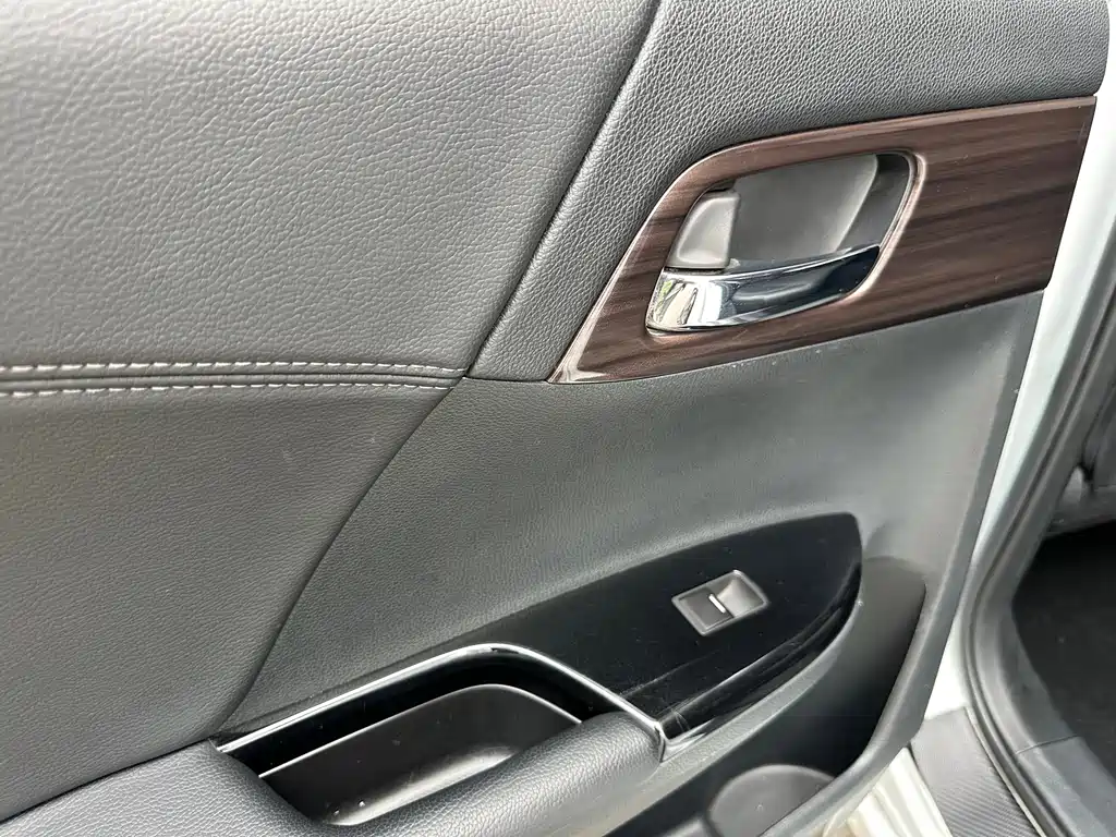 Honda Accord 2016 — фото 11