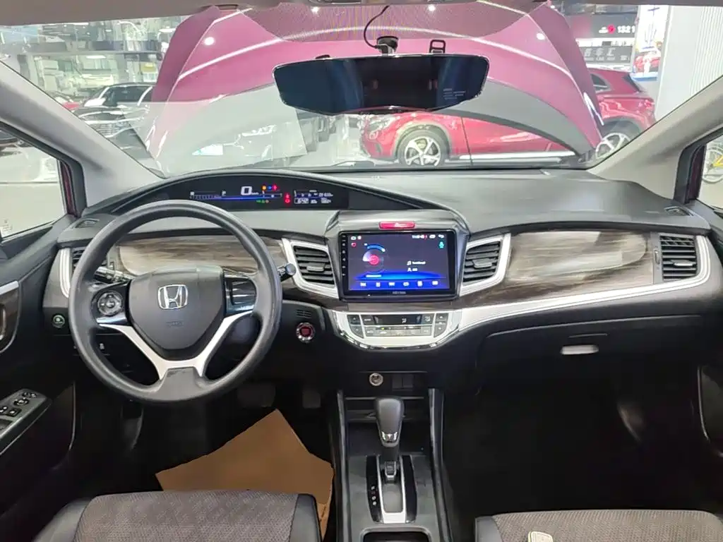 Honda Jade 2017 — фото 10