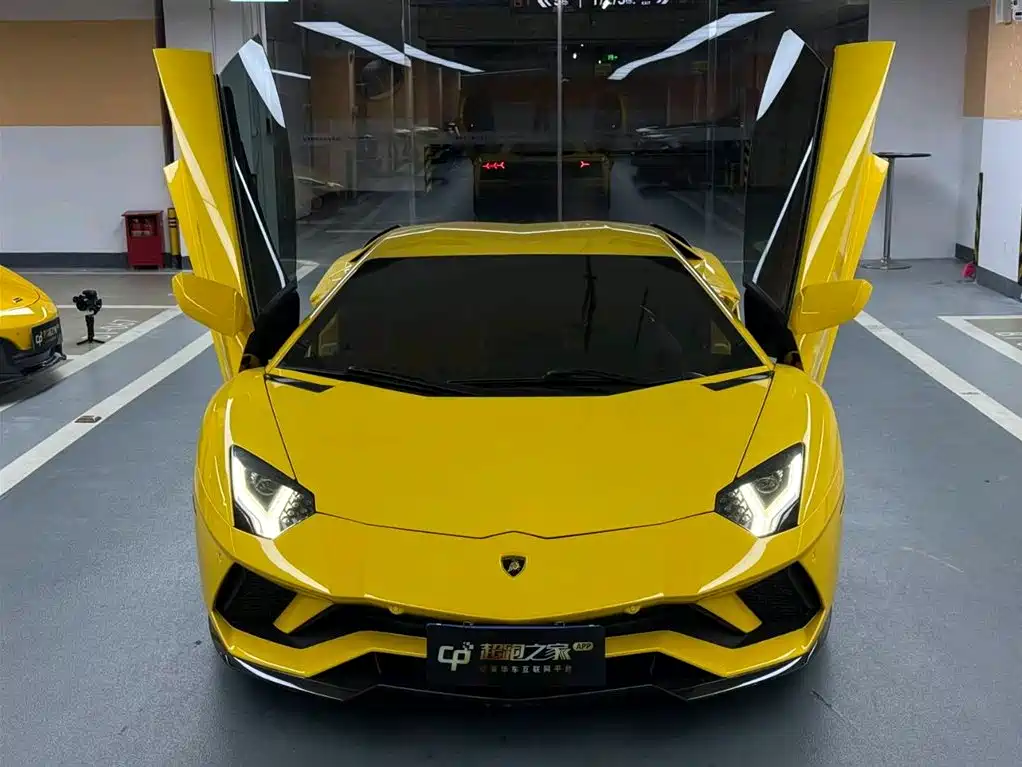 Lamborghini Aventador 2017 — фото 2