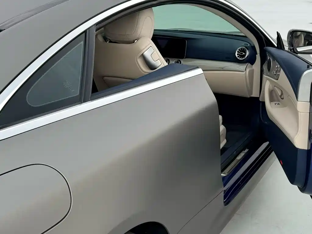 Mercedes-Benz E-Class 2023 — фото 10