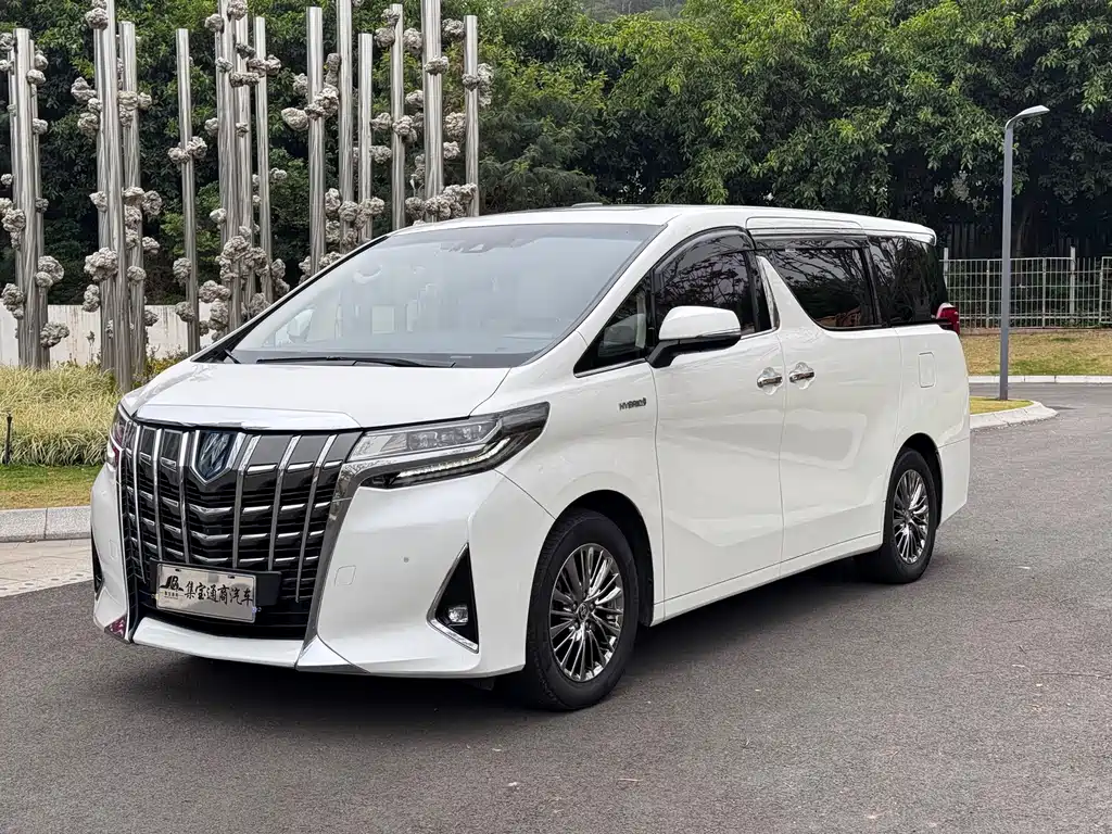 Toyota Alphard 2021 — фото 1