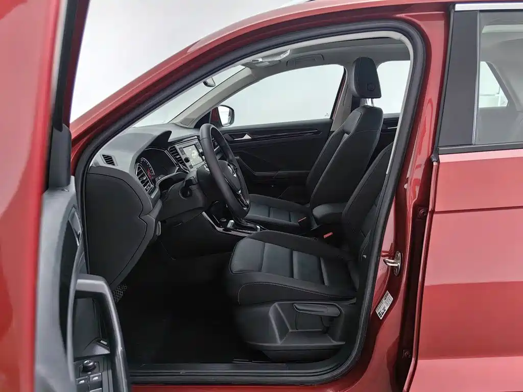 Volkswagen T-Roc 2019 — фото 10