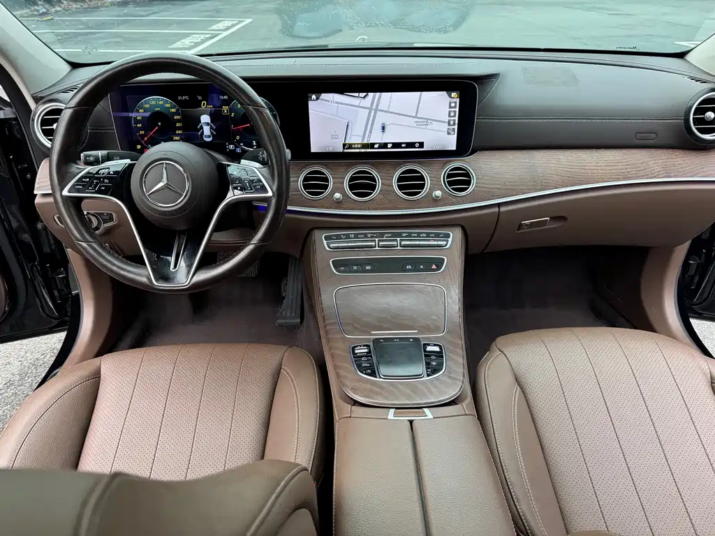 Mercedes-Benz E-Class 2023 — фото 11