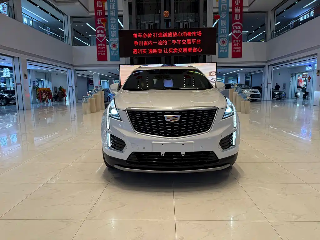Cadillac XT5 2022 — фото 2