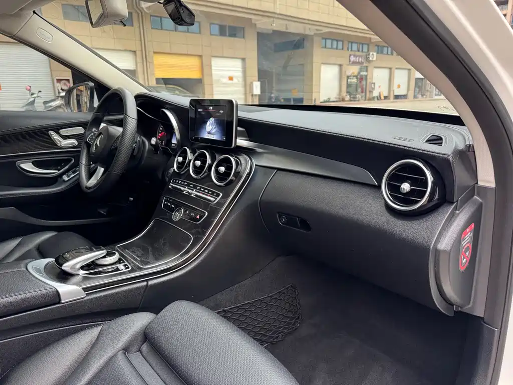 Mercedes-Benz C-Class 2016 — фото 13