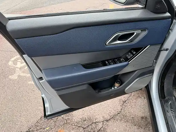 Land Rover Range Rover Velar 2021