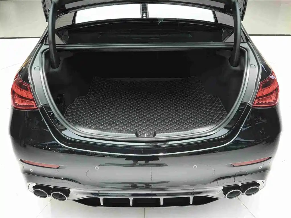 Mercedes-Benz C-Class AMG 2024 — фото 25