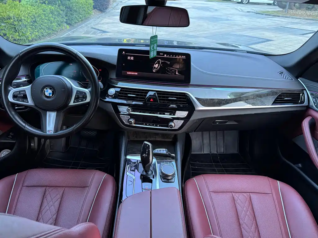 BMW 5 Series 2021 — фото 12