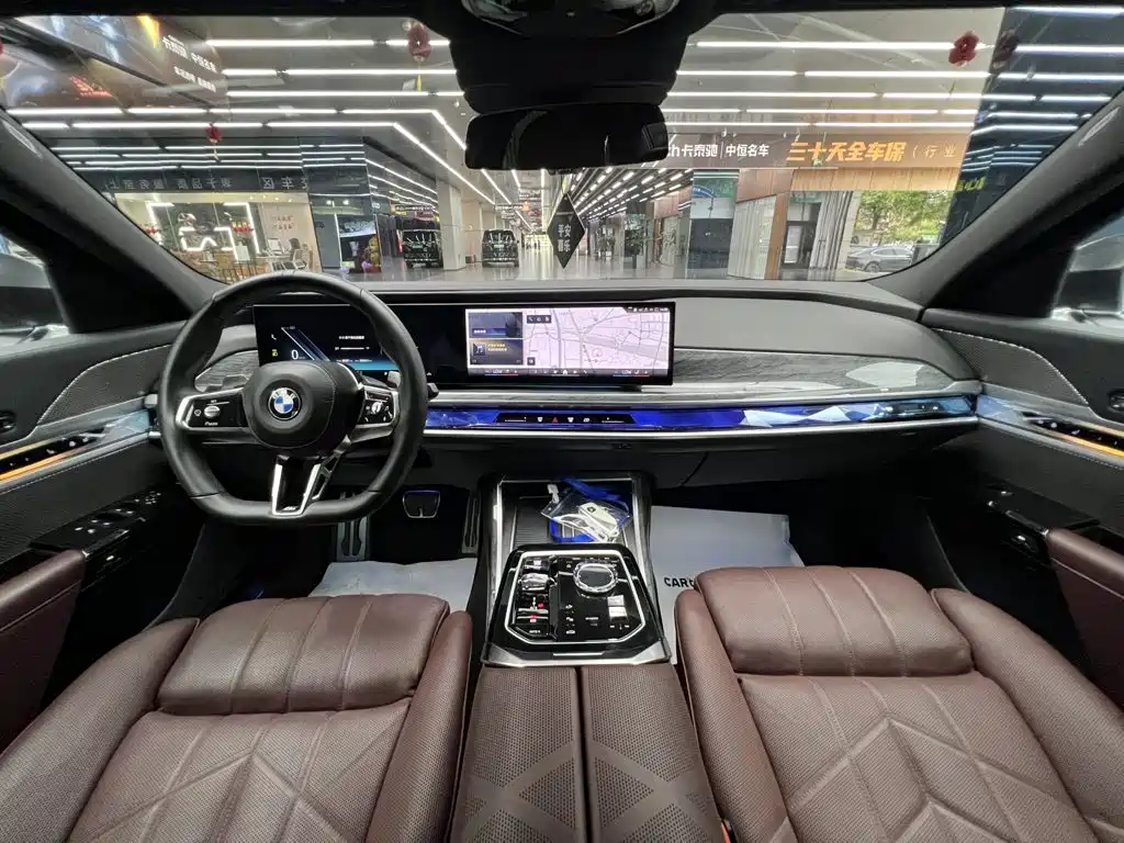 BMW 7 Series 2023 — фото 12