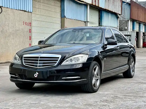Mercedes-Benz S-Class 2010