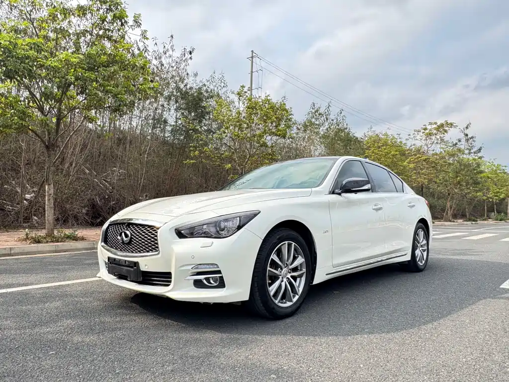 Infiniti Q50L 2017 — фото 1