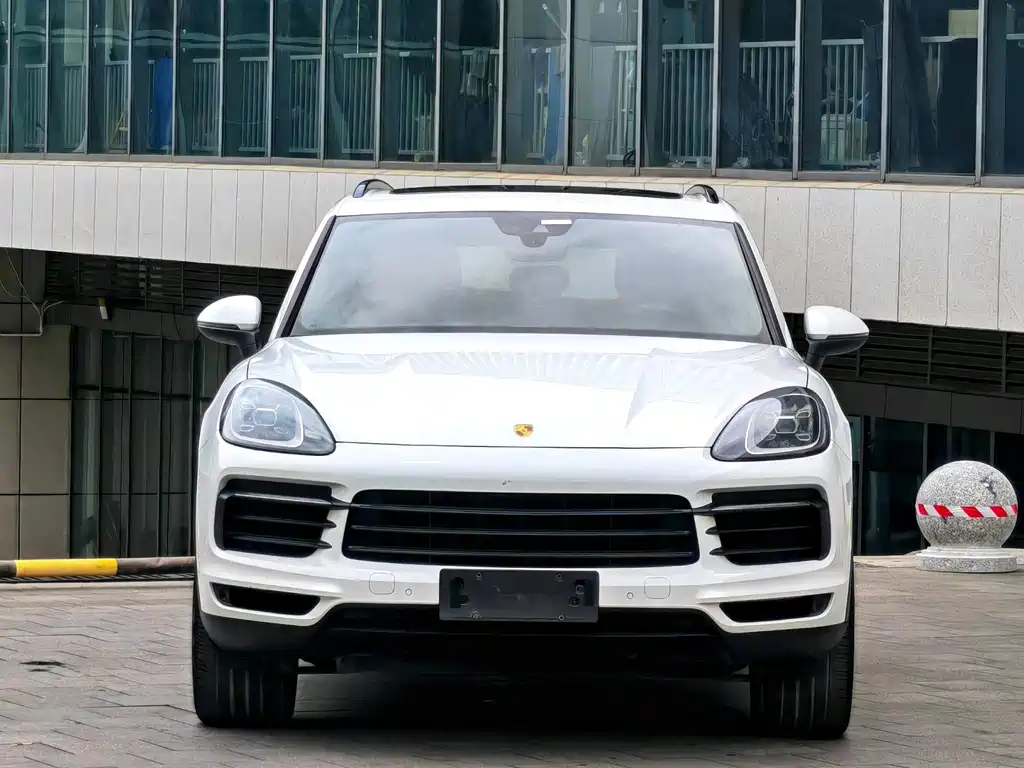 Porsche Cayenne 2019 — фото 2