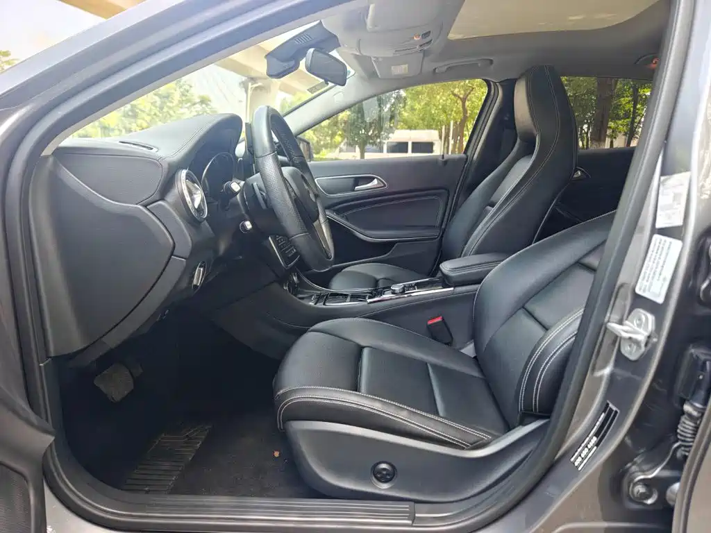 Mercedes-Benz GLA 2016 — фото 12