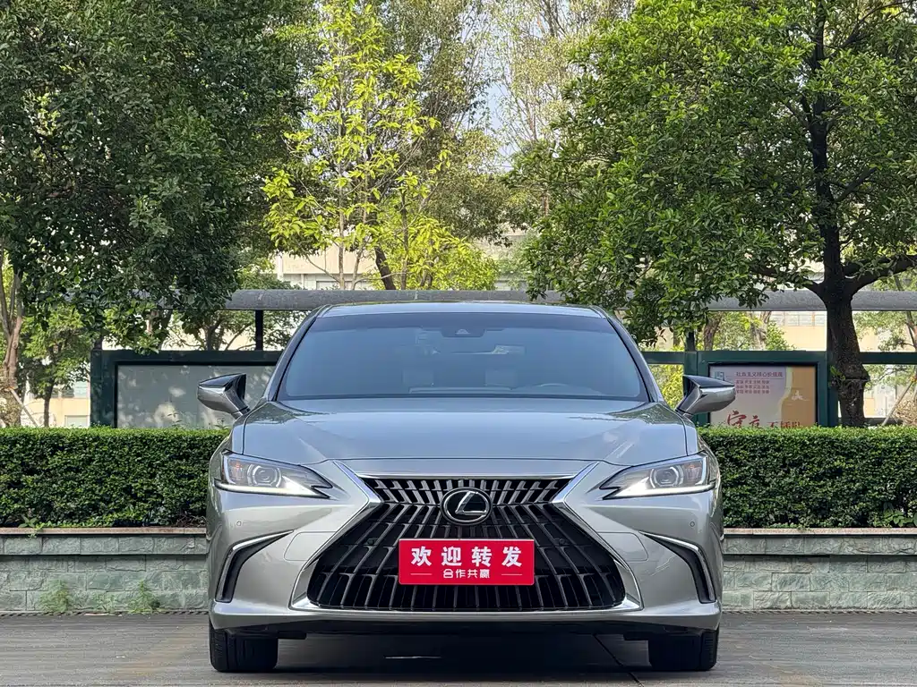 Lexus ES 2023 — фото 2