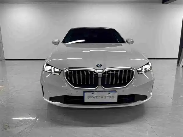 BMW 5 Series 2025