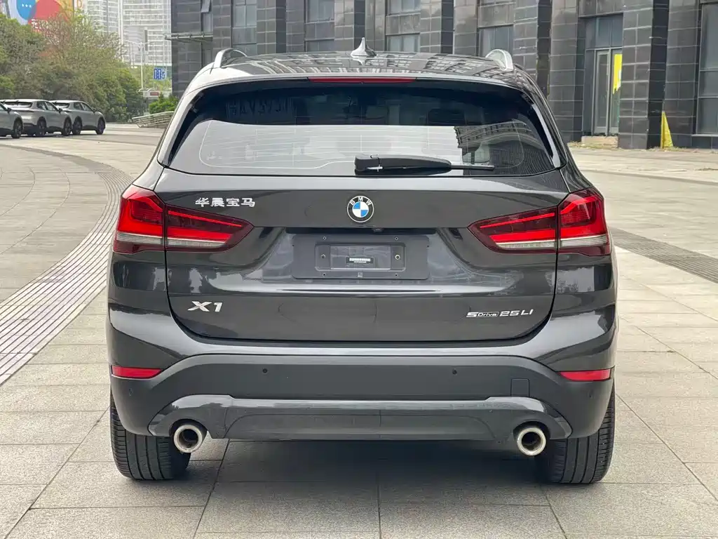 BMW X1 2021 — фото 5