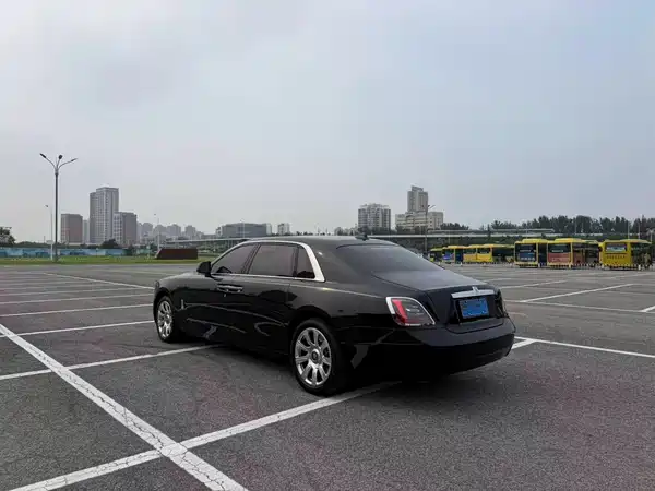 Rolls-Royce Ghost 2023