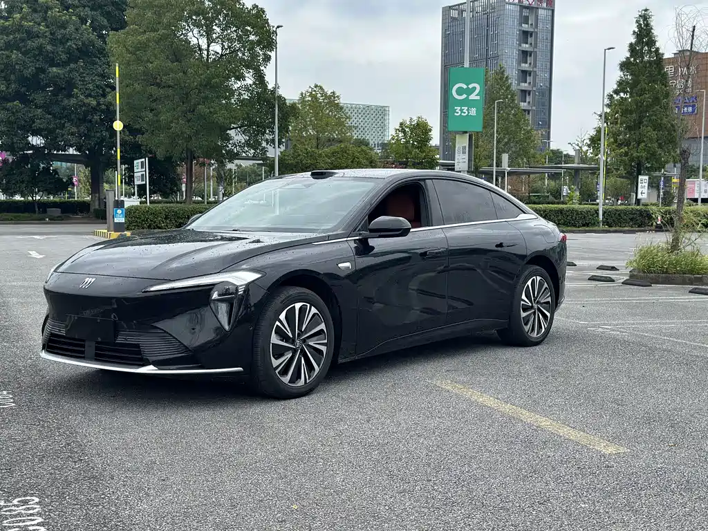Buick Zhijing L7 2025 — фото 1