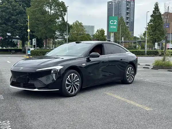 Buick Zhijing L7 2025