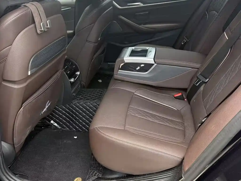 BMW 5 Series 2022