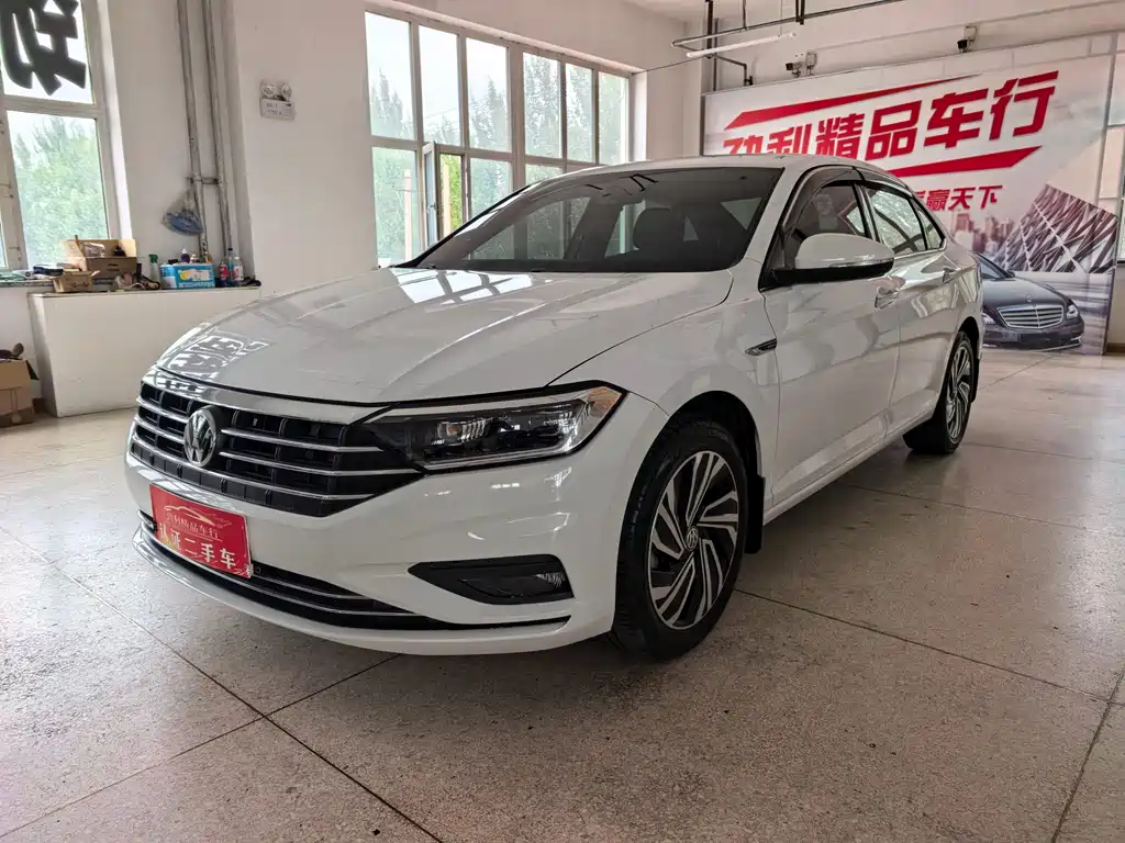 Volkswagen Sagitar 2021