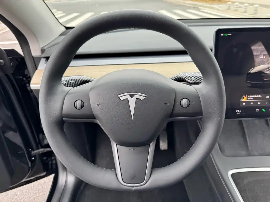 Tesla Model Y 2023 — фото 12