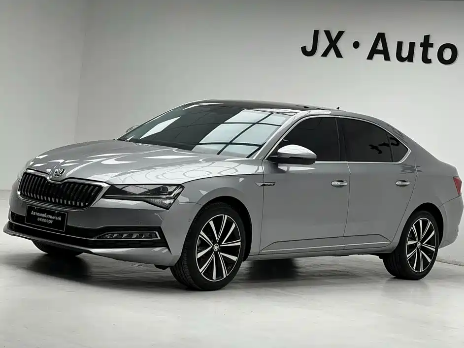 Skoda Superb 2023 — фото 1