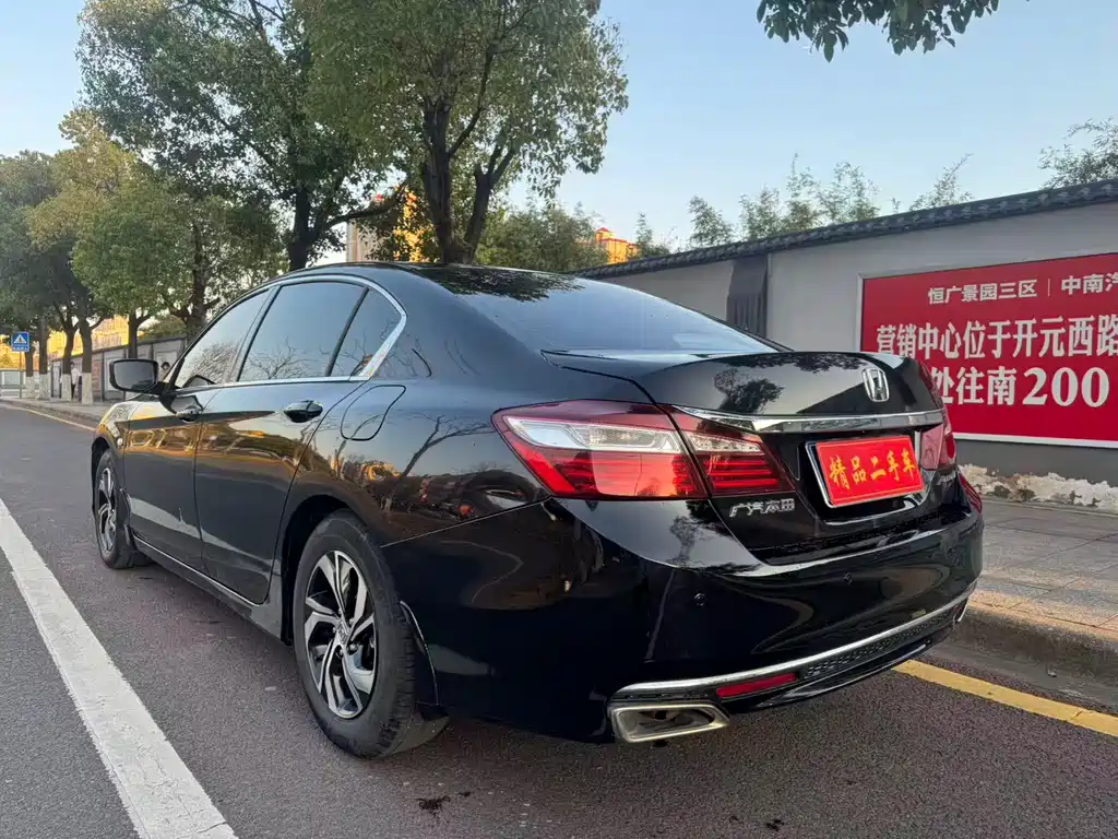 Honda Accord 2017 — фото 7