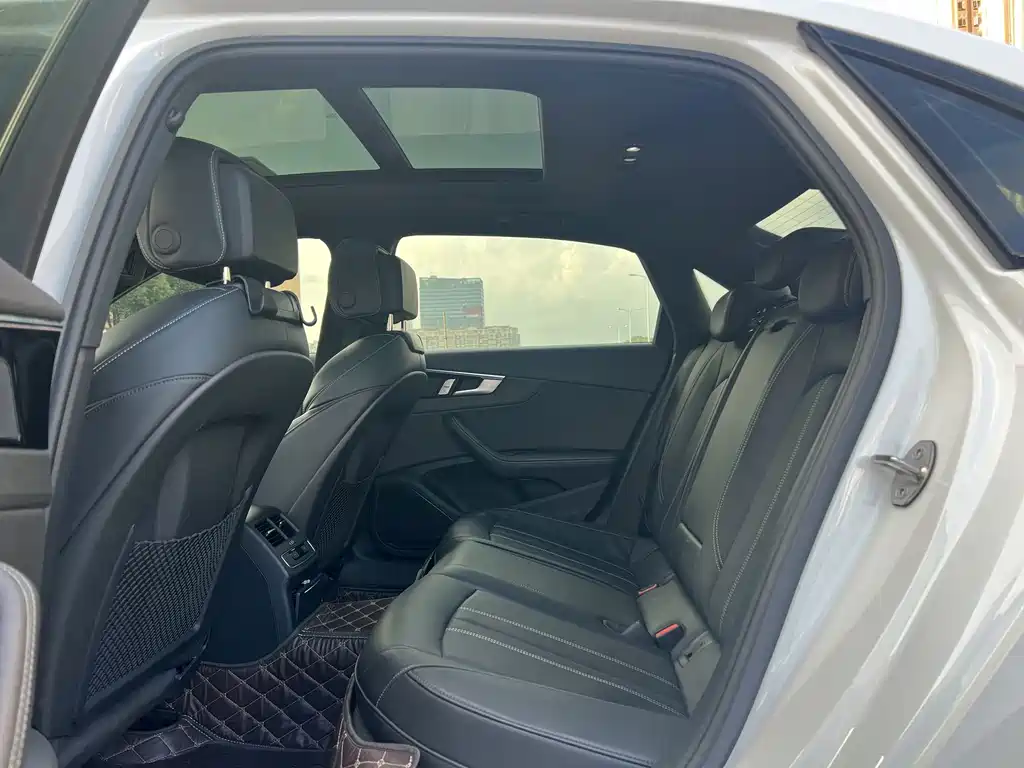 Audi A4L 2024
