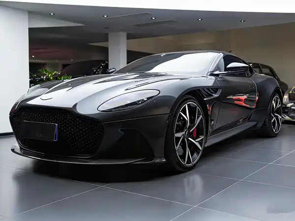Aston Martin DBS 2019