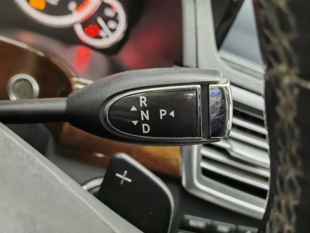 Mercedes-Benz E-Class 2013 — фото 13
