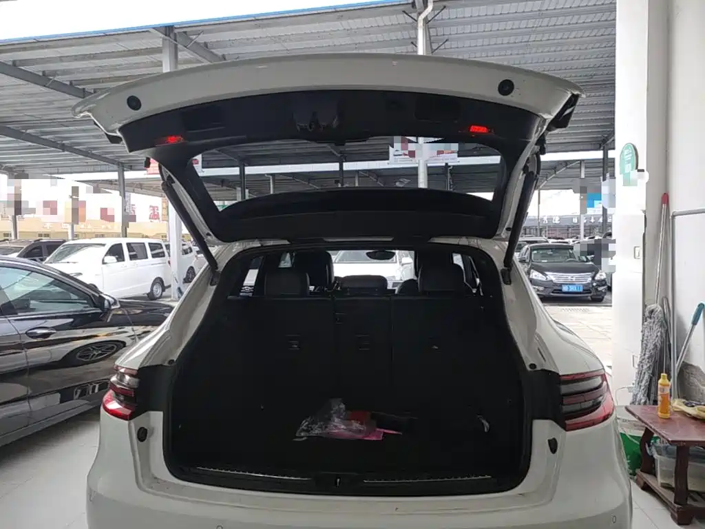 Porsche Macan 2016 — фото 19