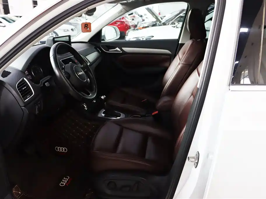 Audi Q3 2014