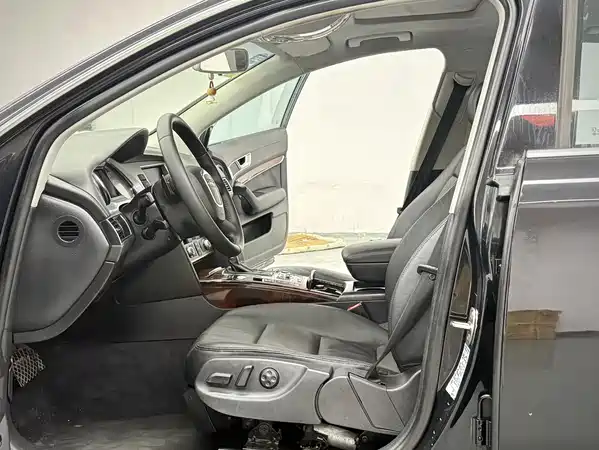 Audi A6L 2011
