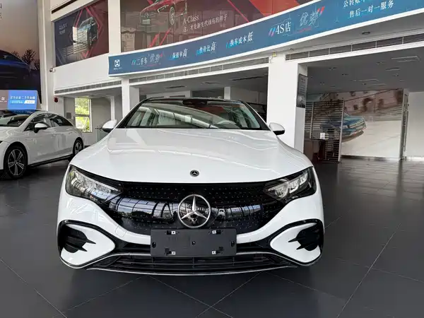 Mercedes-Benz EQE 2025