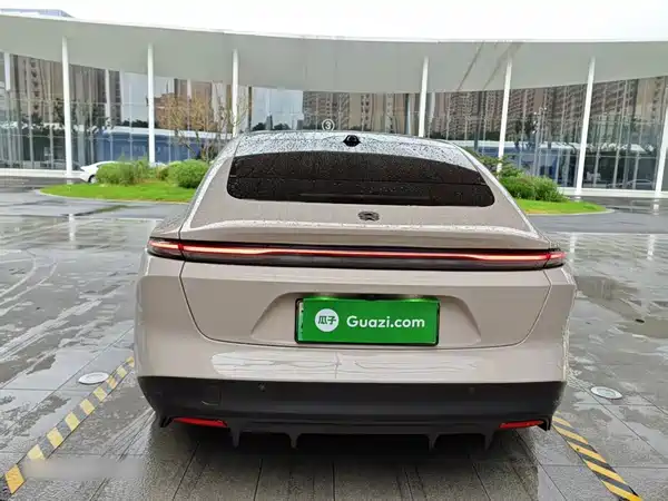 NIO ET5 2024