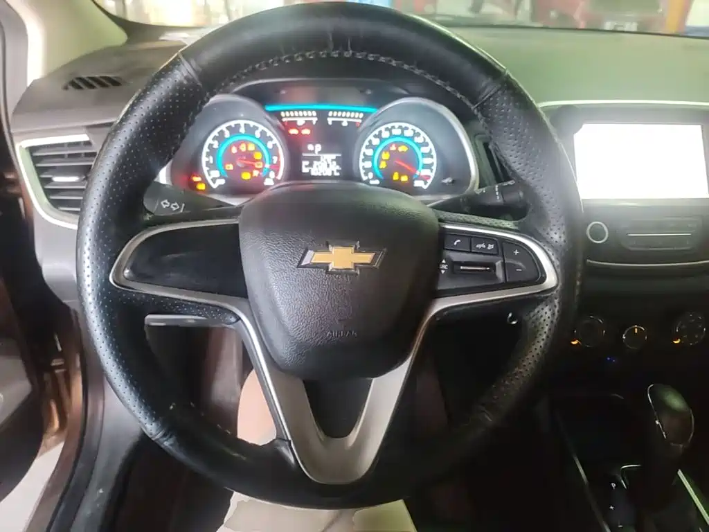 Chevrolet Cavalier 2017 — фото 11