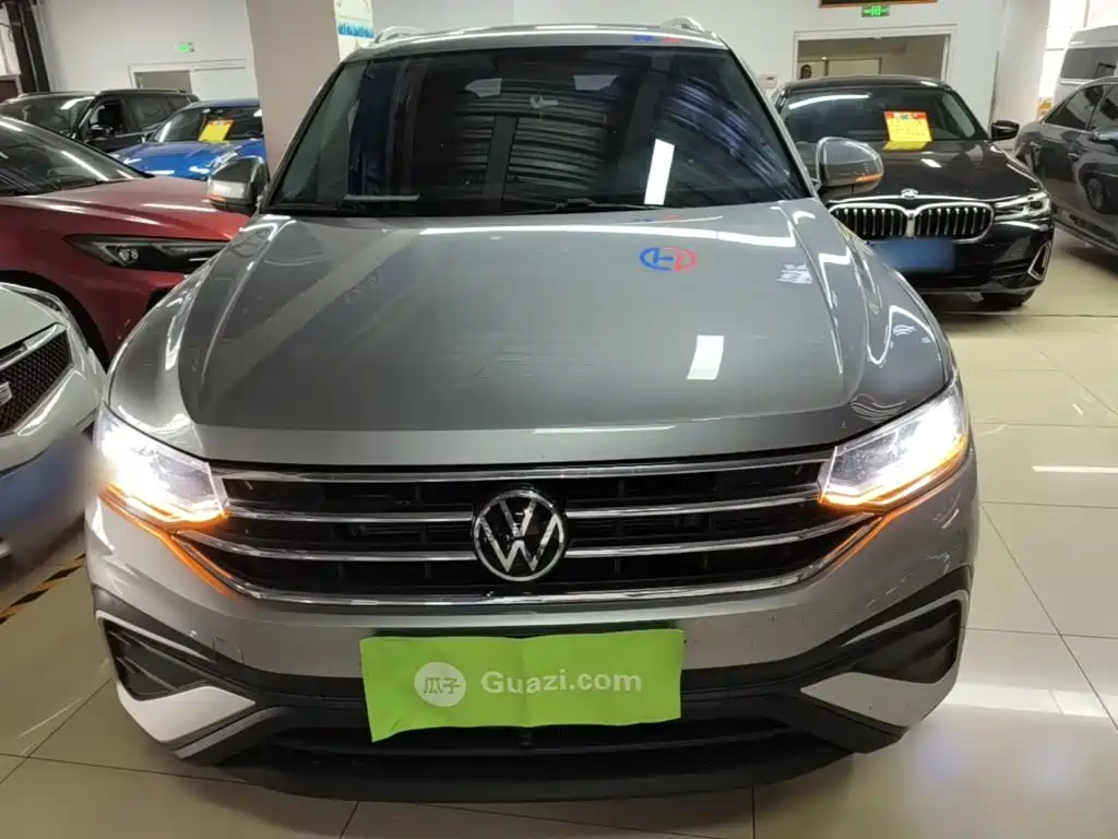 Volkswagen Tiguan L 2023 — фото 3
