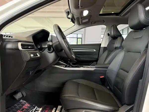 Geely Emgrand 2022